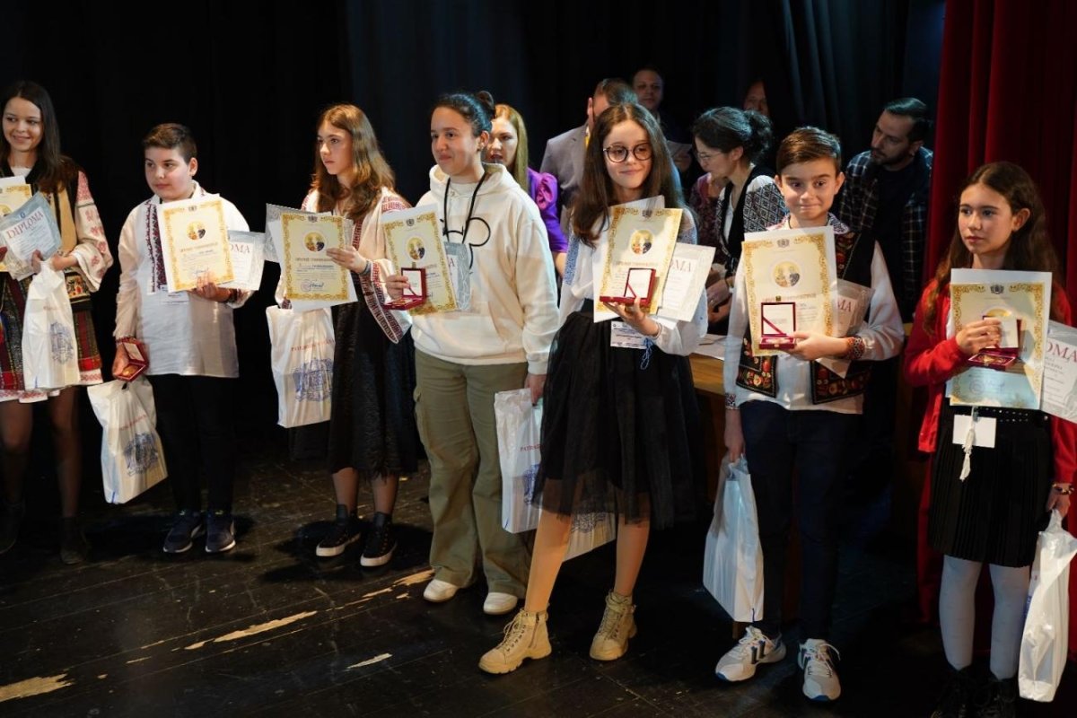 Premierea olimpicilor la cultură și spiritualitate românească 252781