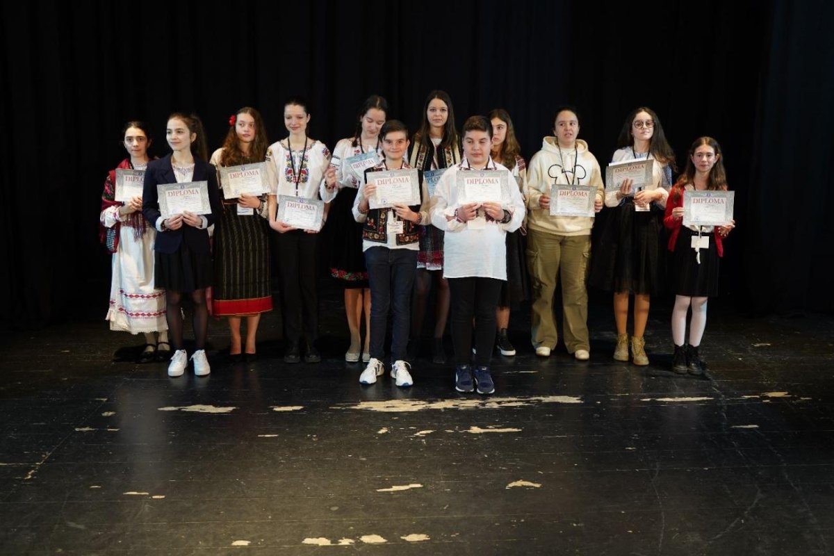 Premierea olimpicilor la cultură și spiritualitate românească 252784