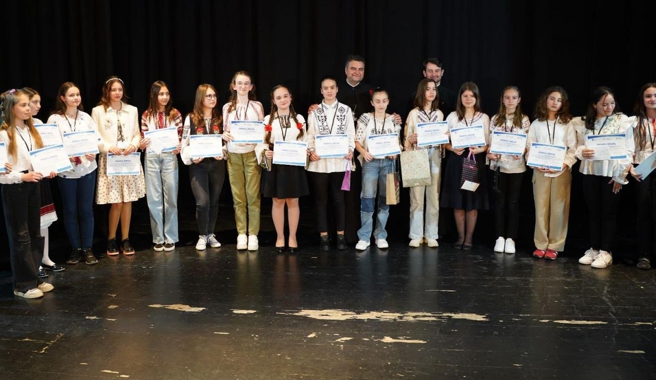 Premierea olimpicilor la cultură și spiritualitate românească 252788