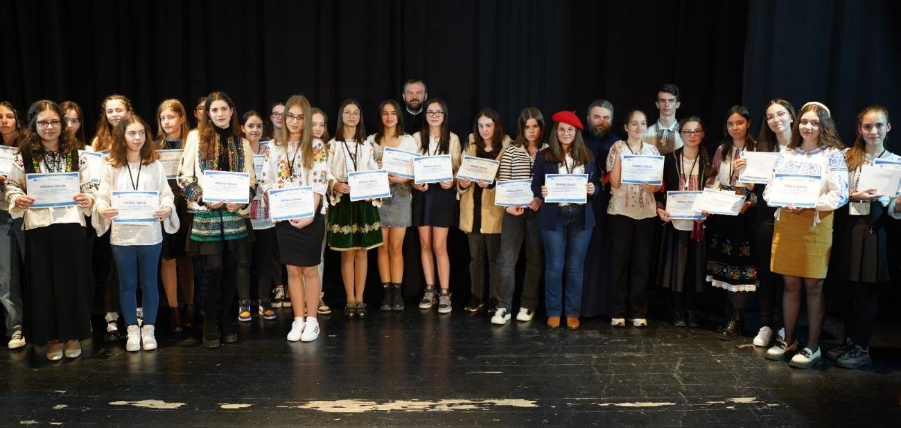 Premierea olimpicilor la cultură și spiritualitate românească 252789