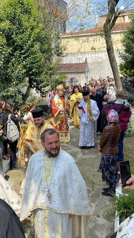 Zi de hram la ctitoria brâncovenească din Istanbul 252871