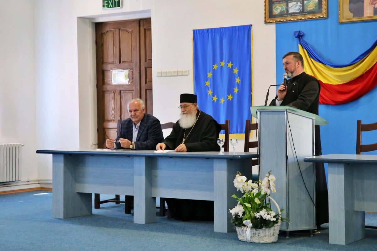 Aniversare la Seminarul Teologic „Veniamin Costachi” 252928