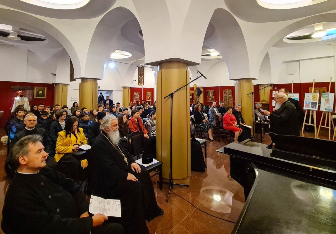 Prima ediție a Simpozionului național „Bartolomeu Valeriu Anania - Vocea din agora cetății” 252932