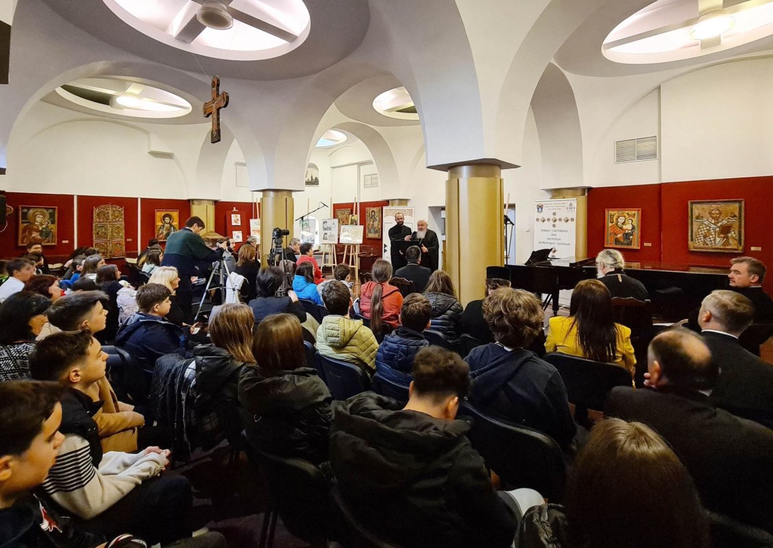 Prima ediție a Simpozionului național „Bartolomeu Valeriu Anania - Vocea din agora cetății” 252934