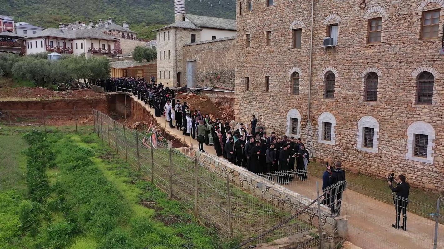 Aflarea cinstitelor moaște ale Cuviosului Petroniu Tănase 252963