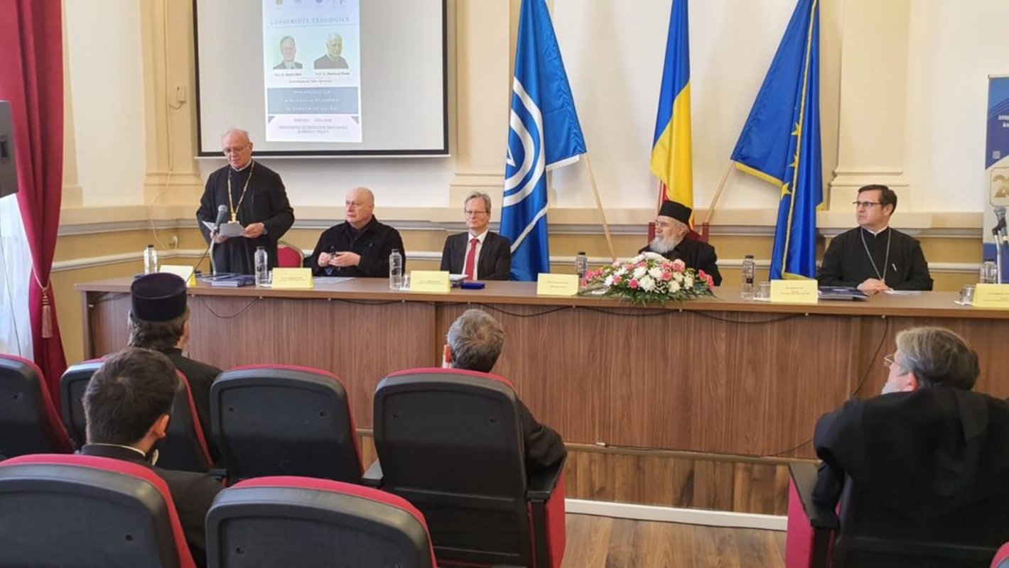 Conferinţă despre dialogul teologic creștin la Arad 253065