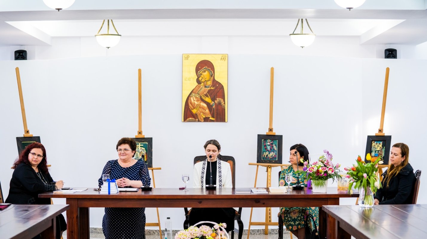 Conferința „Femeia de azi, de la starea de mir la starea de jertfă”, ediția a II-a 253053