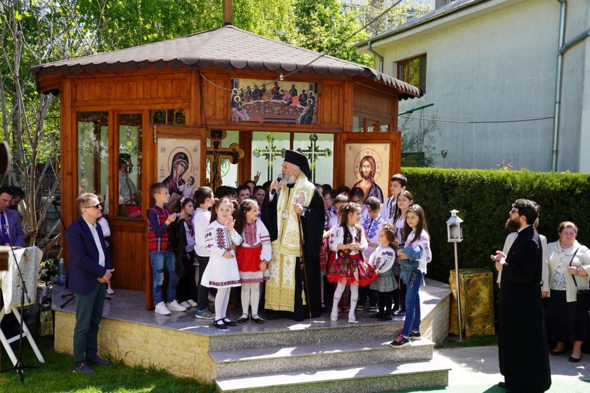 Sfântul Cuvios Mucenic Efrem cel Nou cinstit la Galaţi 253463