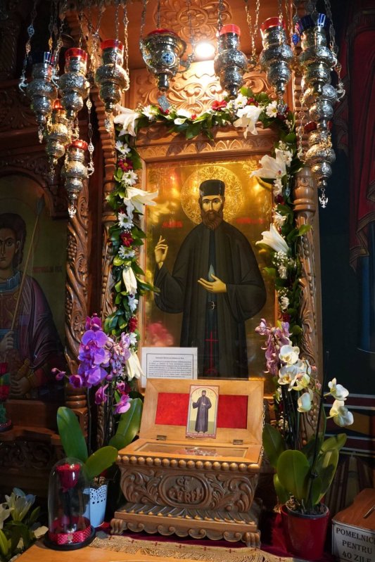 Sfântul Cuvios Mucenic Efrem cel Nou cinstit la Galaţi 253464