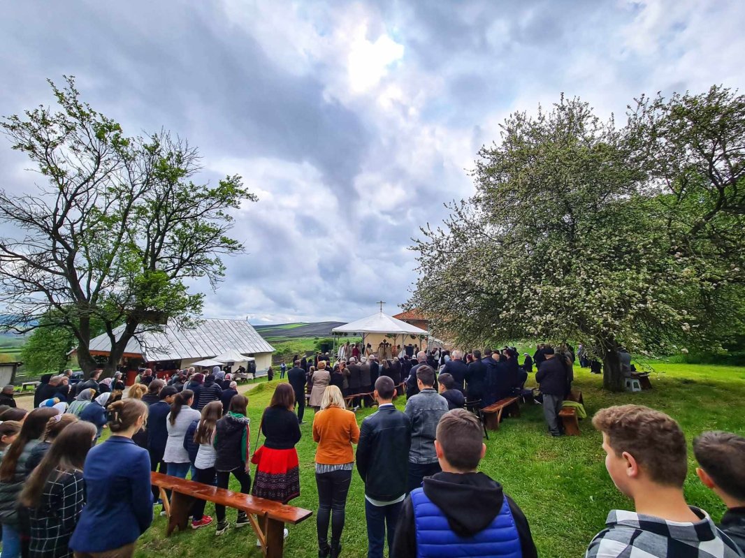 Hramul Mănăstirii „Sfântul Apostol și Evanghelist Ioan” din Pădureni, Cluj 253565