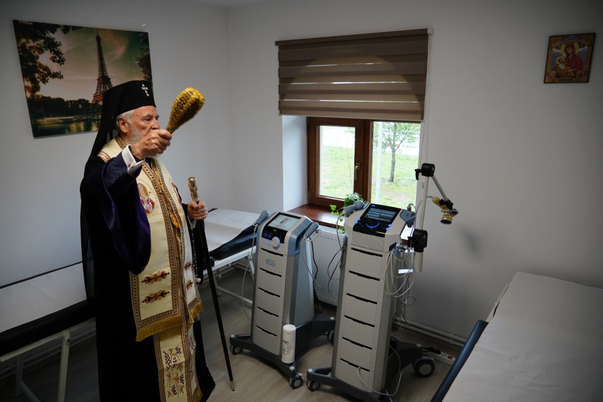 Inaugurarea unui centru multifuncțional în Arhiepiscopia Târgoviștei 253608