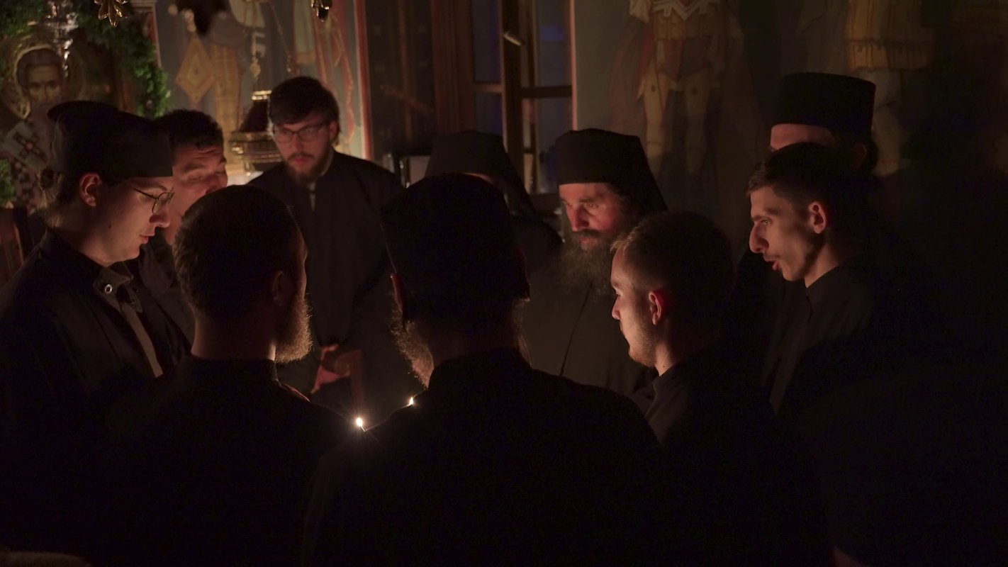 Prăznuirea Sfântului Ipatie într-o veche chinovie românească athonită 253401