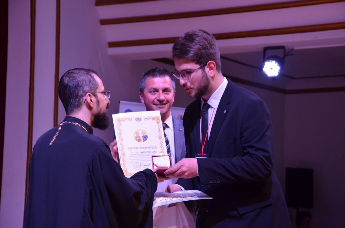 Premierea olimpicilor la Cultură și Spiritualitate românească ‑ etapa națională 253518