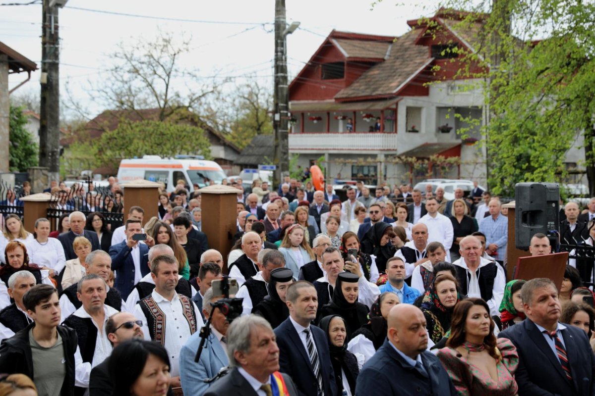 Slujire arhierească în Parohia Tulghieş, Maramureş 253529