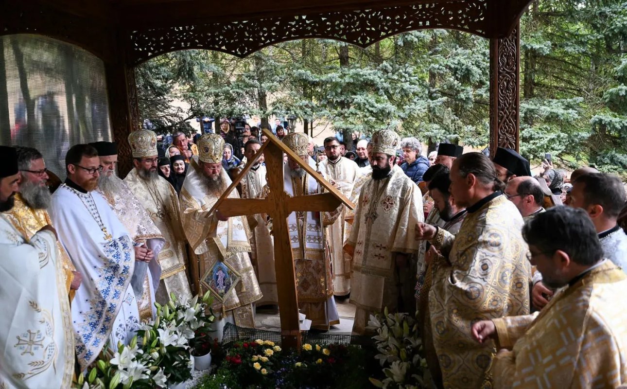 Sobor de ierarhi la Mănăstirea Prislop, Hunedoara 253559