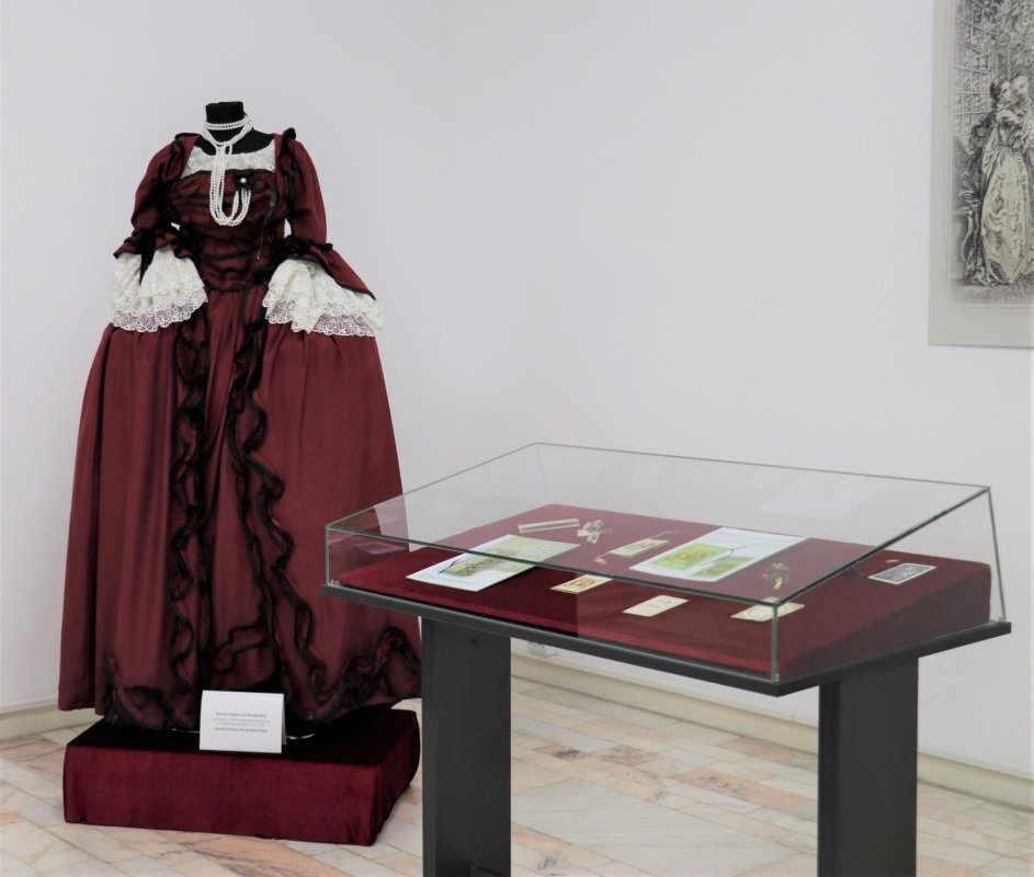 O istorie a balului şi „ordinelor de dans” 253681