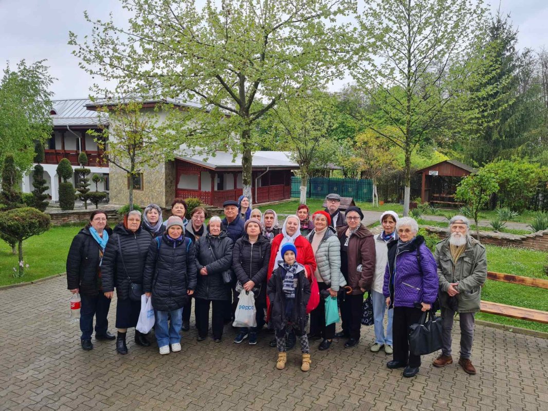 Proiectul „Nici o persoană nu este singură” la Parohia „Sfântul Ioan”-Moși din Capitală 253698