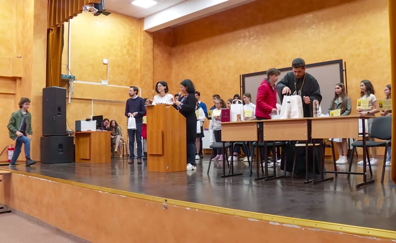 Premii pentru olimpicii la religie din sectorul 6 al Capitalei 253839