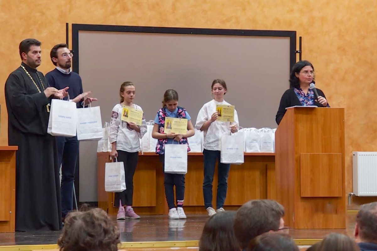 Premii pentru olimpicii la religie din sectorul 6 al Capitalei 253840