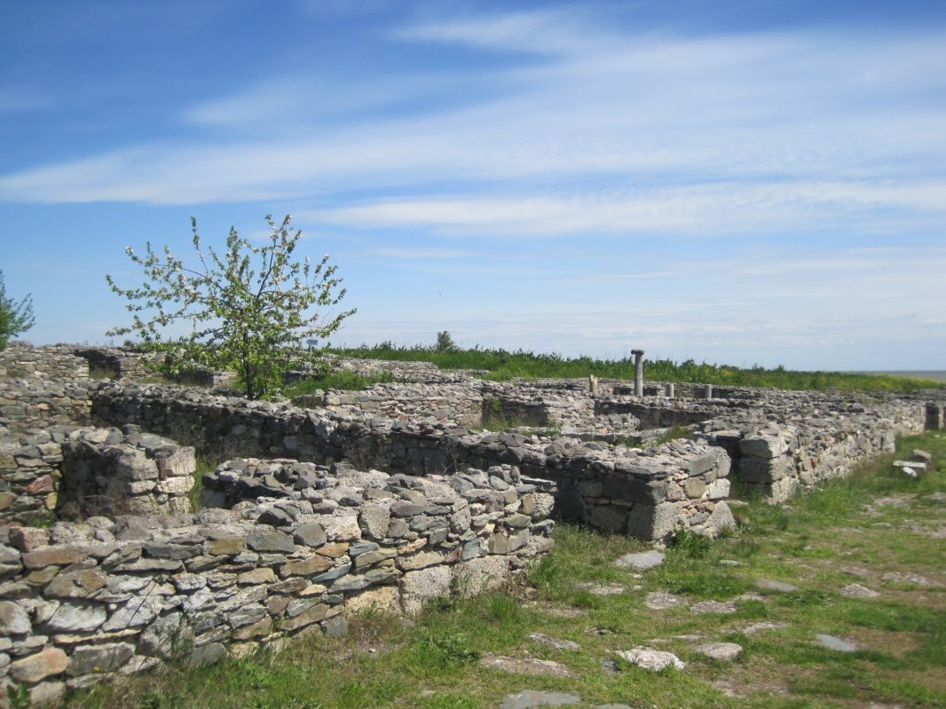 Cetatea Histria. Ieşirea din istorie, intrarea în Duh. Note de călătorie 253864