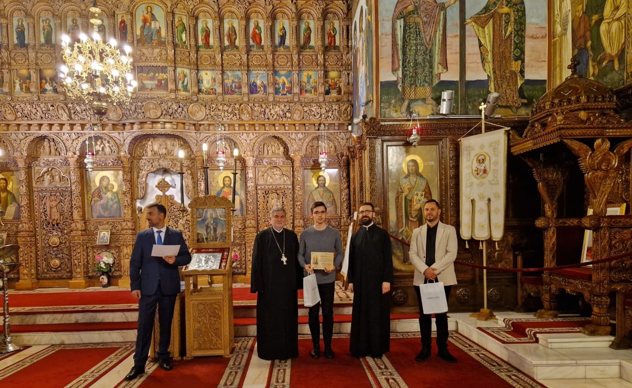 Premierea elevilor olimpici la religie din sectorul 5 al Capitalei 253937