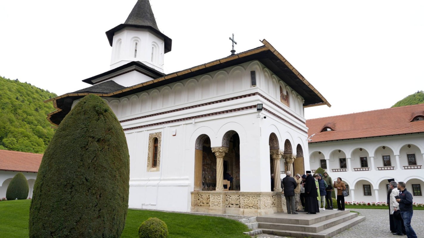 Academicieni francezi în vizită la  Mănăstirea „Brâncoveanu” din Sâmbăta de Sus 253972