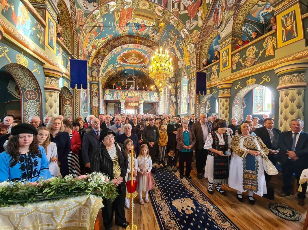 Binecuvântarea lucrărilor de la  Biserica „Sfânta Treime” din Bobâlna 254241