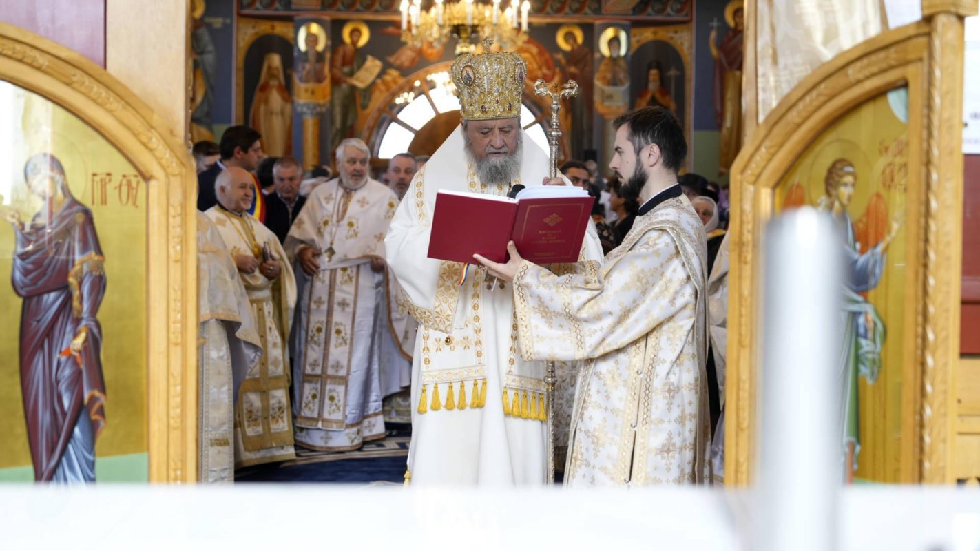 Biserica nouă din Sânpetru, județul Brașov, a fost târnosită 254257