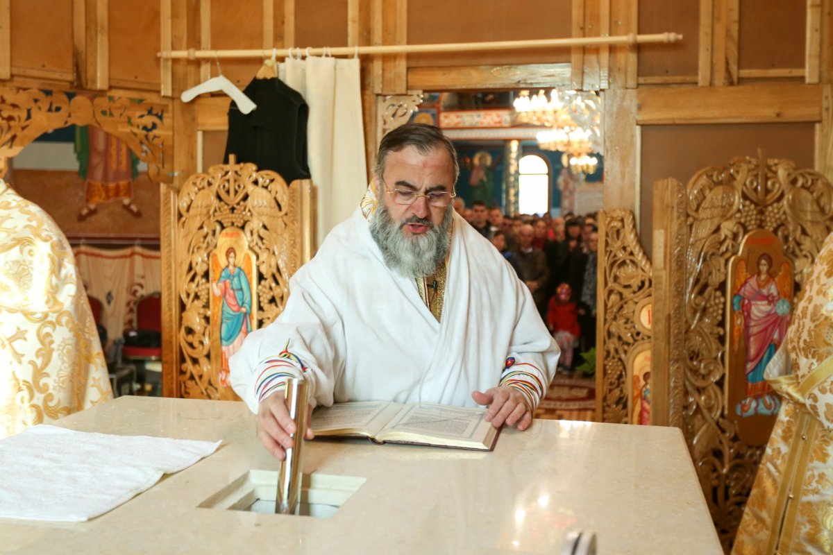 Sfințire de biserică și comemorarea Eroului Necunoscut în Vrancea 254271