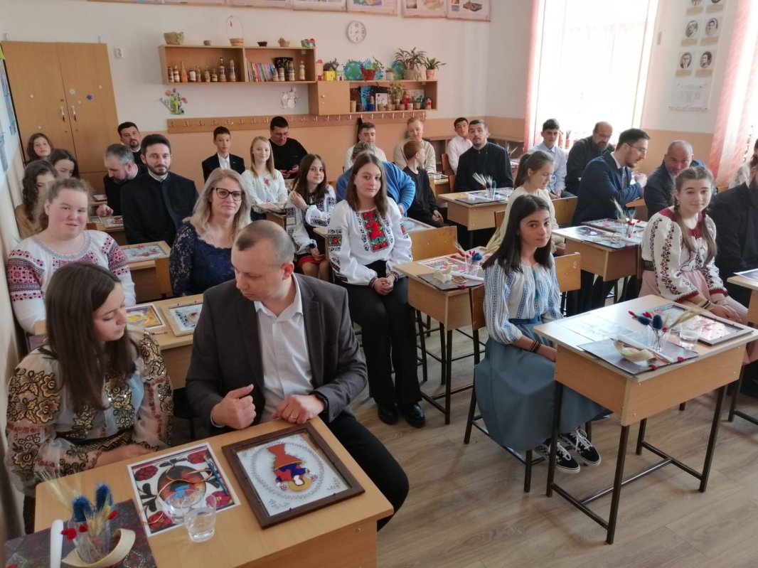 Profesorul de religie - pescuitor în mările sufletești 254247