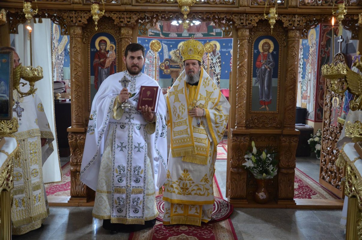 Slujire arhierească în Beiuș 254342