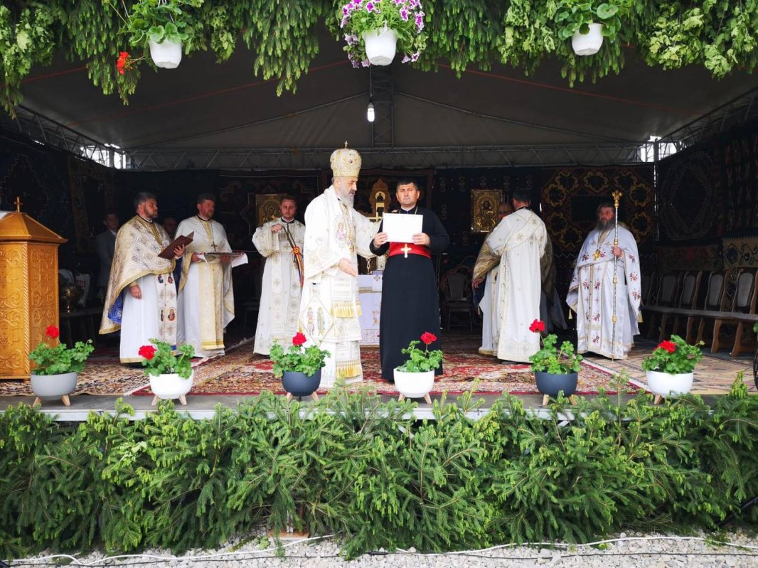 Sfințire în parohia Iclod,  județul Alba 254337