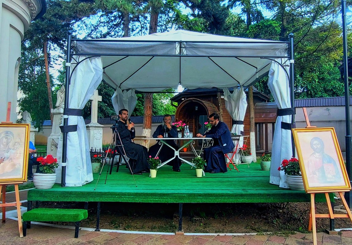 Conferință la Parohia Teiul Doamnei-Ghika din Capitală 254445