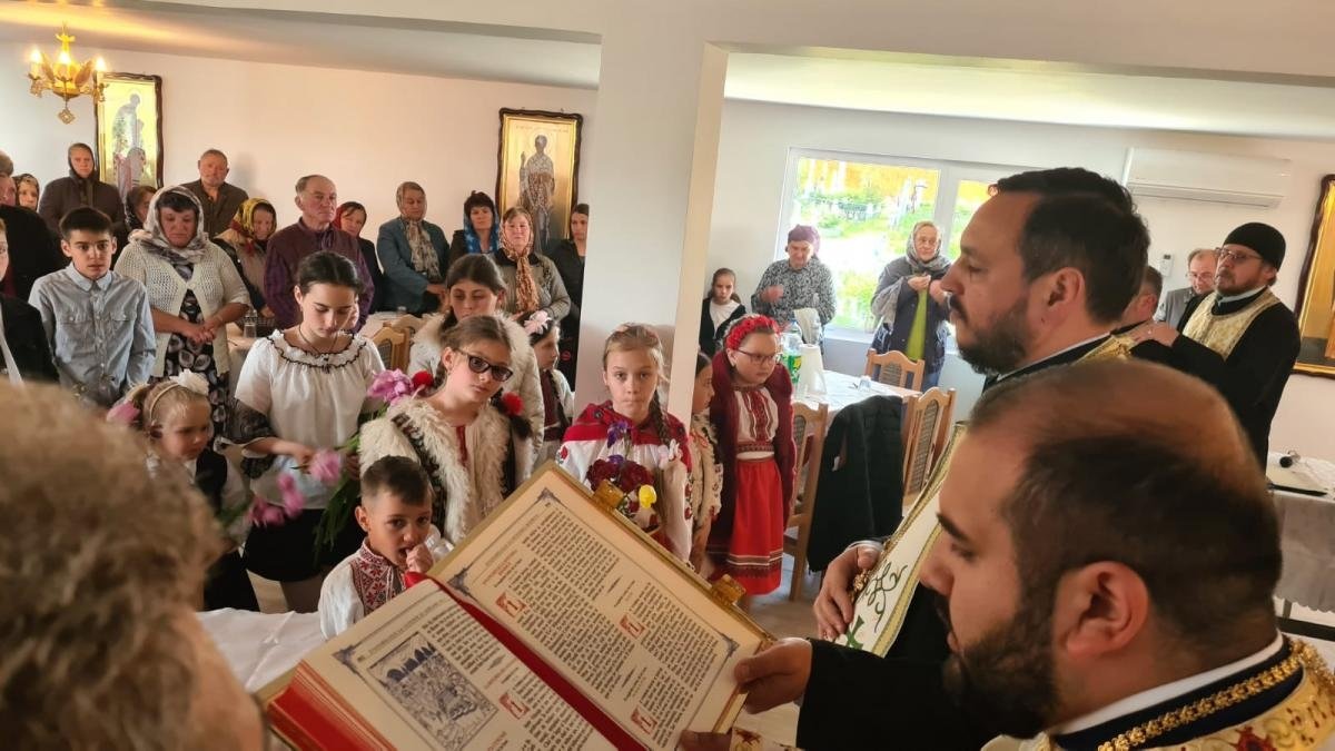 Sfințirea Centrului „Episcop Melchisedec Ștefănescu” din Parohia Răcătău 254493