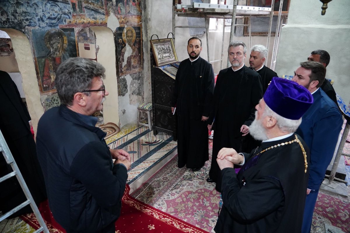 Vizite pastorale la parohii din județul Dâmbovița 254516