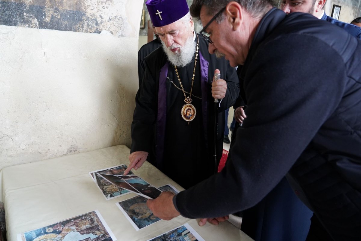 Vizite pastorale la parohii din județul Dâmbovița 254517