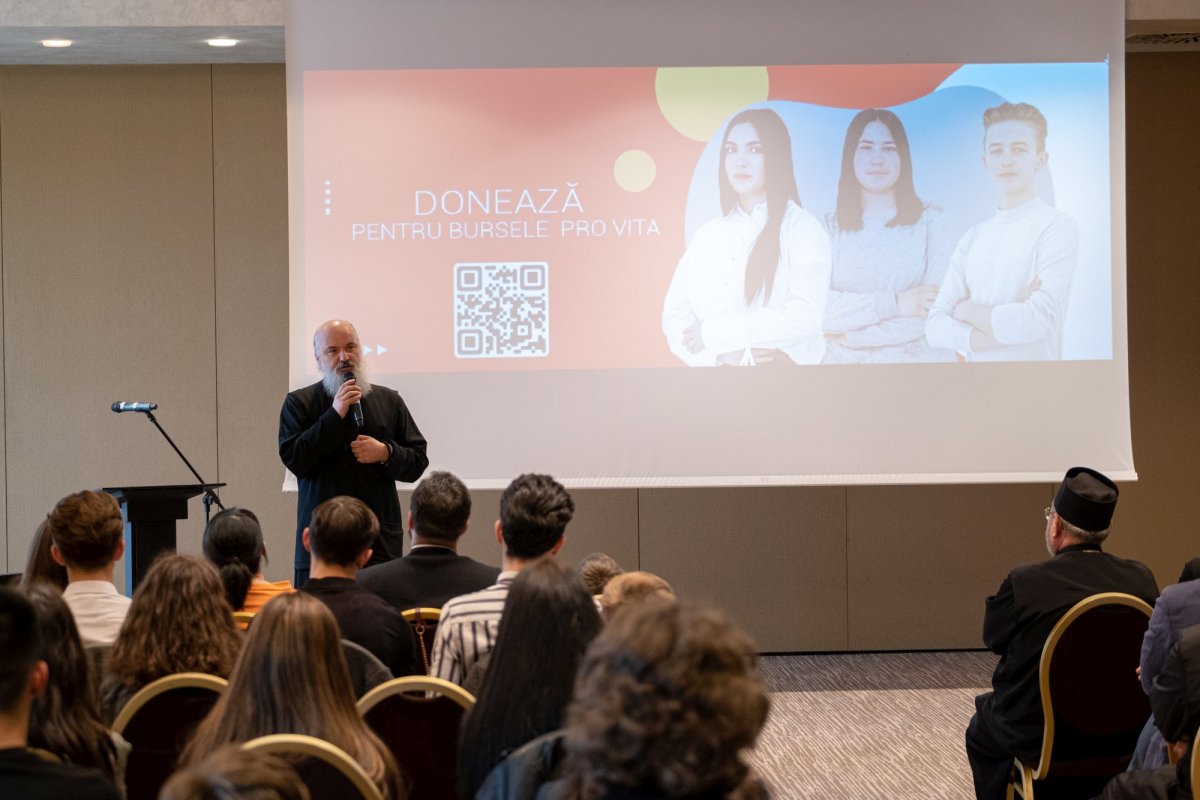 Campanie de strângere de fonduri pentru bursele lunare a 100 de copii și tineri excepționali 254644