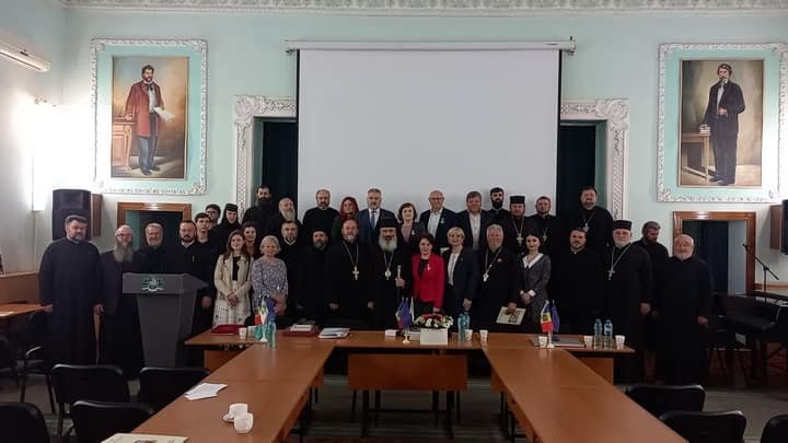 Conferința științifică „Centenarul Episcopiei Hotinului”, la Bălți 254620