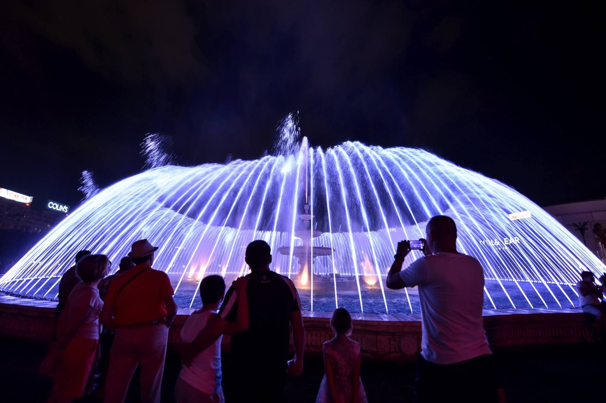 Se reiau spectacolele Fântânilor Urbane din București 254597