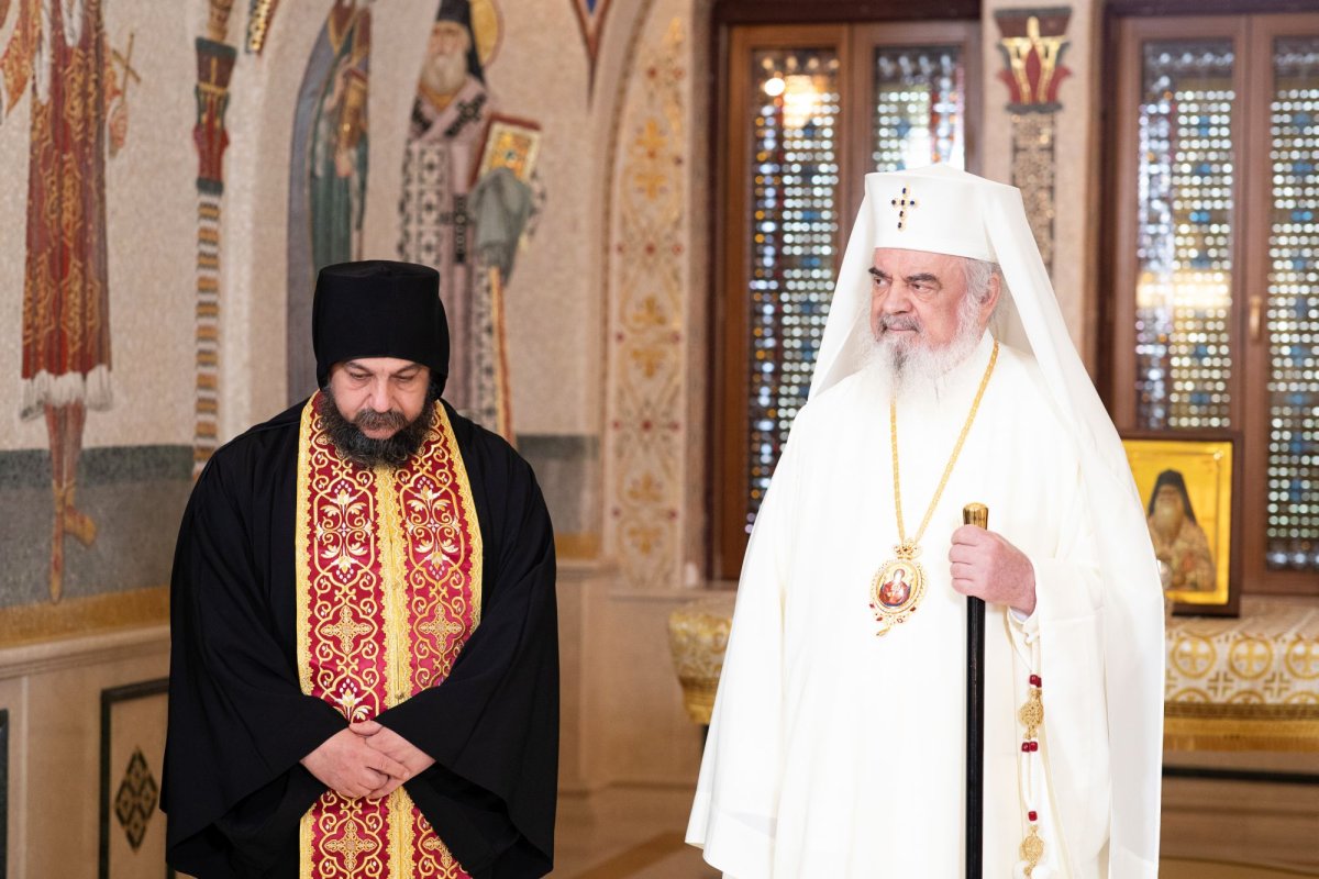Monahi de la Chilia Cuviosului Dionisie Ignat la Patriarhul României 254725