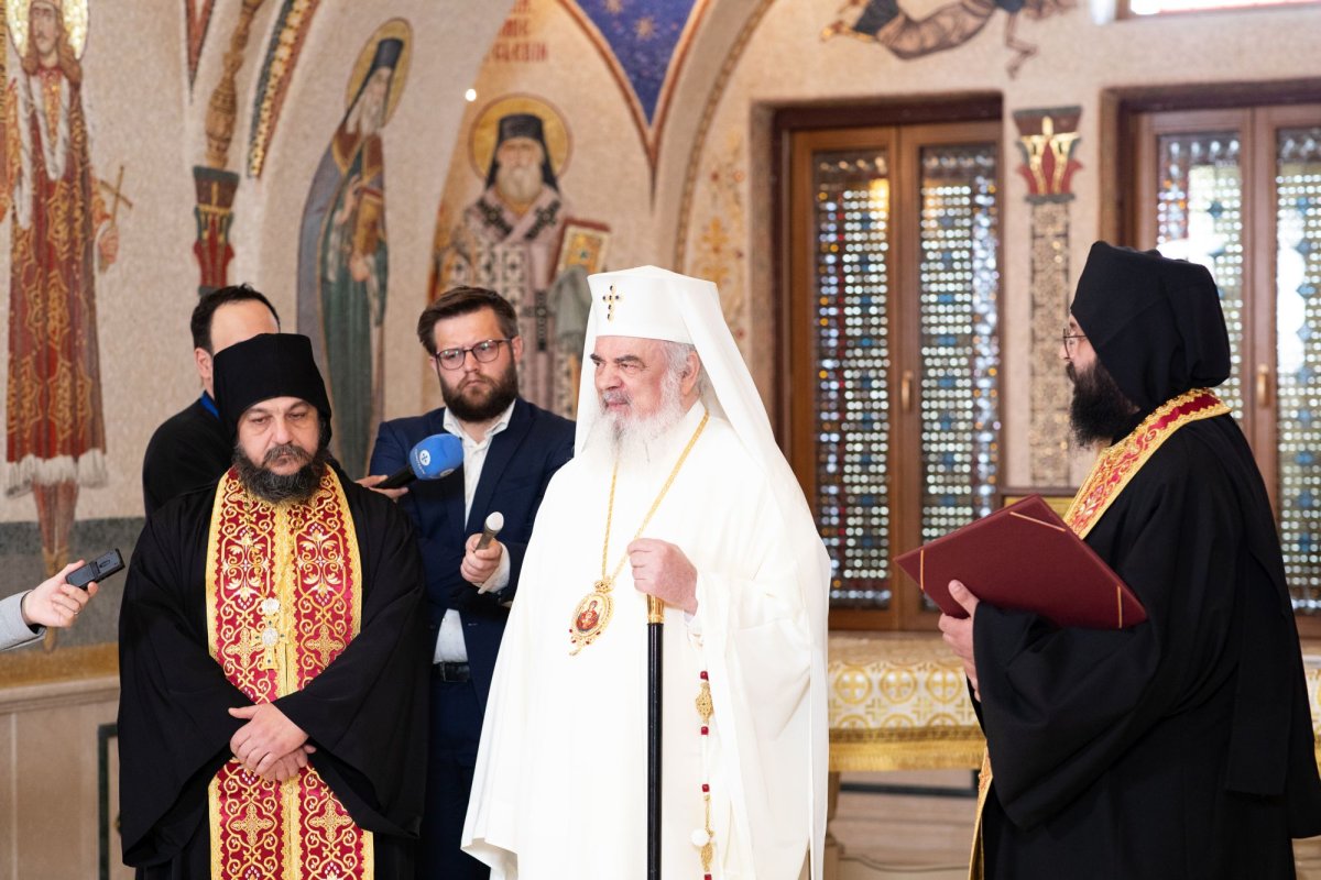 Monahi de la Chilia Cuviosului Dionisie Ignat la Patriarhul României 254734