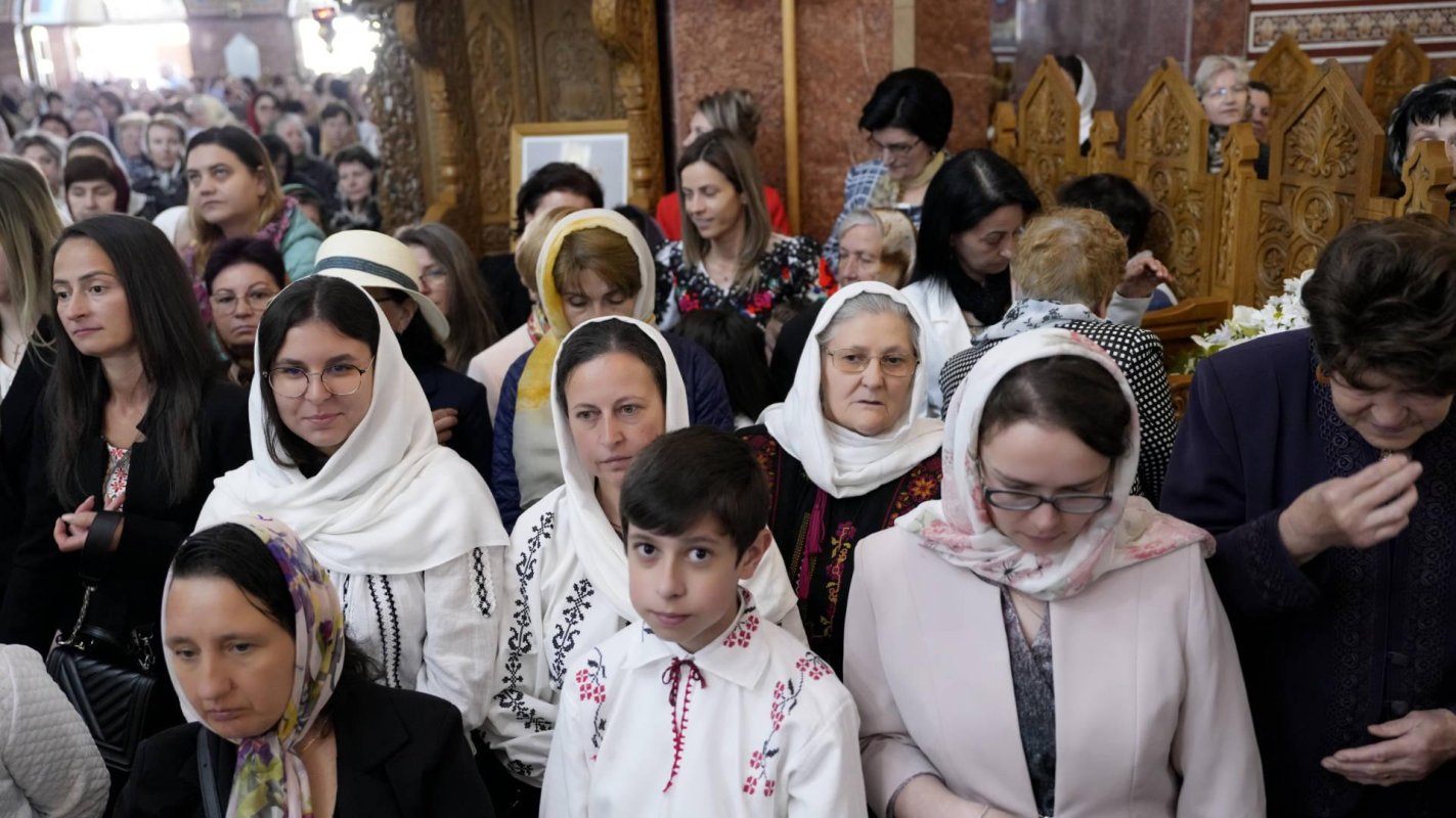 Hram la Biserica „Sfinții Împărați Constantin și Elena” din Brașov 255007