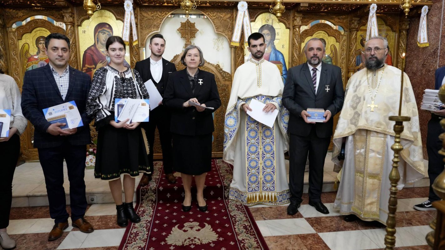 Hram la Biserica „Sfinții Împărați Constantin și Elena” din Brașov 255012