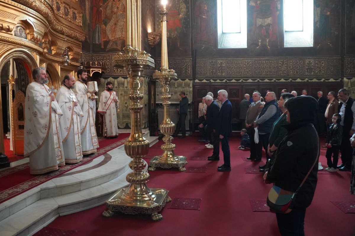 Rugăciune şi daruri pentru persoanele cu deficienţe de vedere din Galați 255016