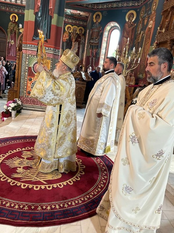 Sărbătoarea unei parohii din orașul Arad  255066