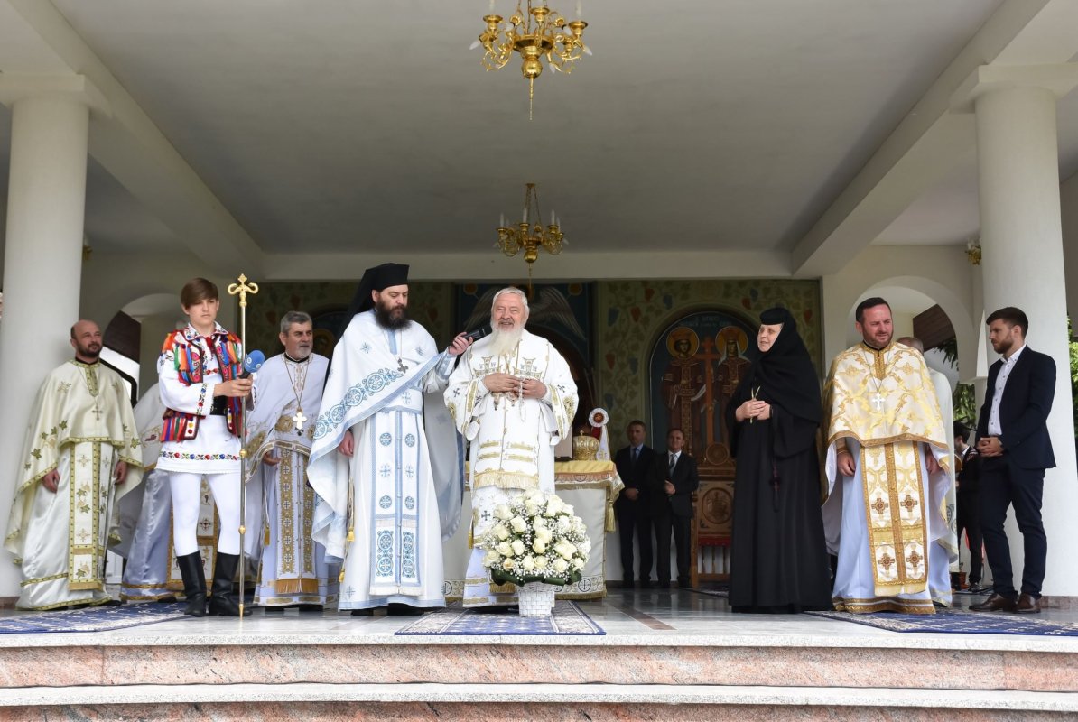 Mii de pelerini la hramul istoric al Mănăstirii Dobric, Bistriţa‑Năsăud 255081