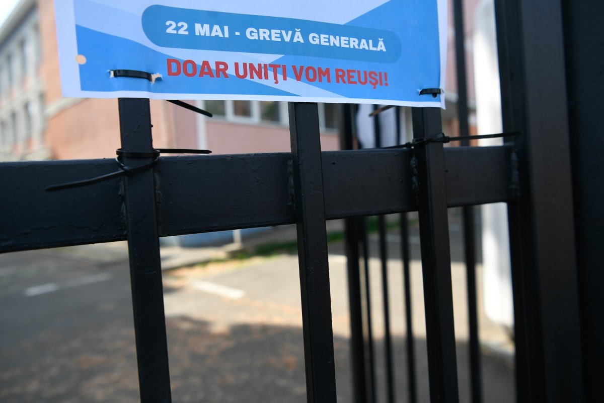 Sindicaliștii din învățământ cer Guvernului o „soluție credibilă” 255069