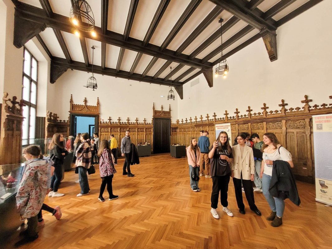 Tineri buzoieni și vrânceni în pelerinaj la Iași 255113