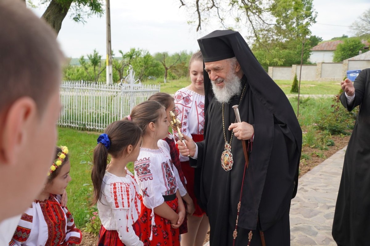 Întrunire a preoților din Protopopiatul Târgu Bujor 255293