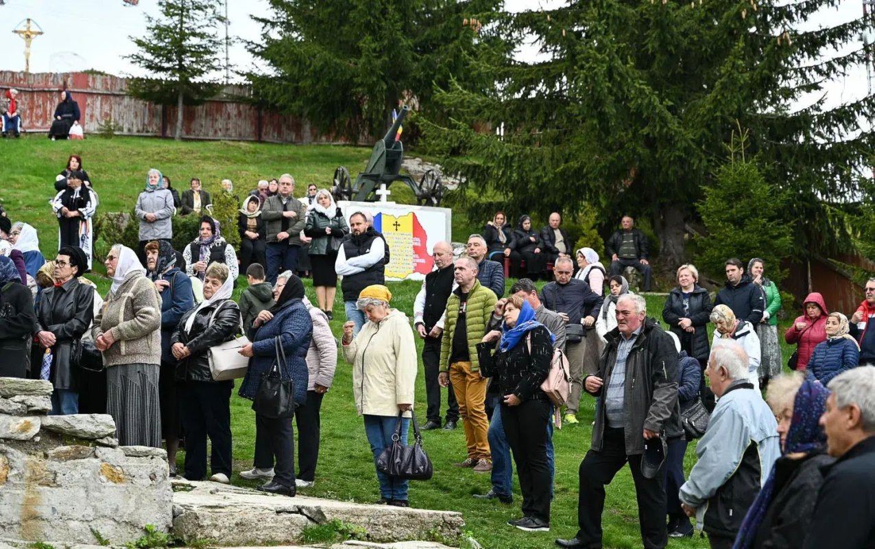Slujiri arhiereşti în Eparhia Devei şi Hunedoarei 255207